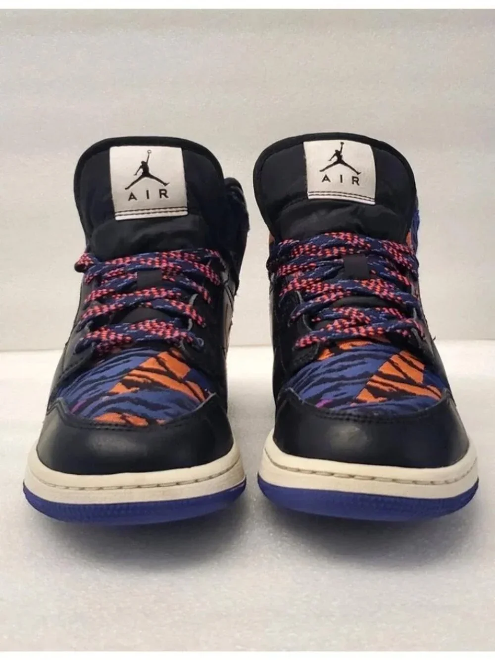 Nike Air Jordan 1 Mid SE GS 